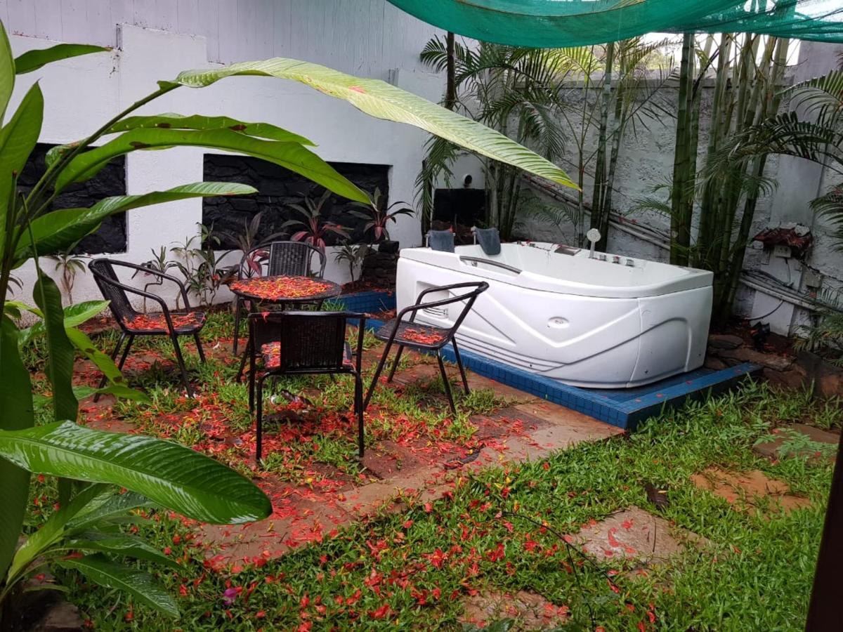 Rock Forest Goa Honeymoon Cottages Calangute Exterior photo